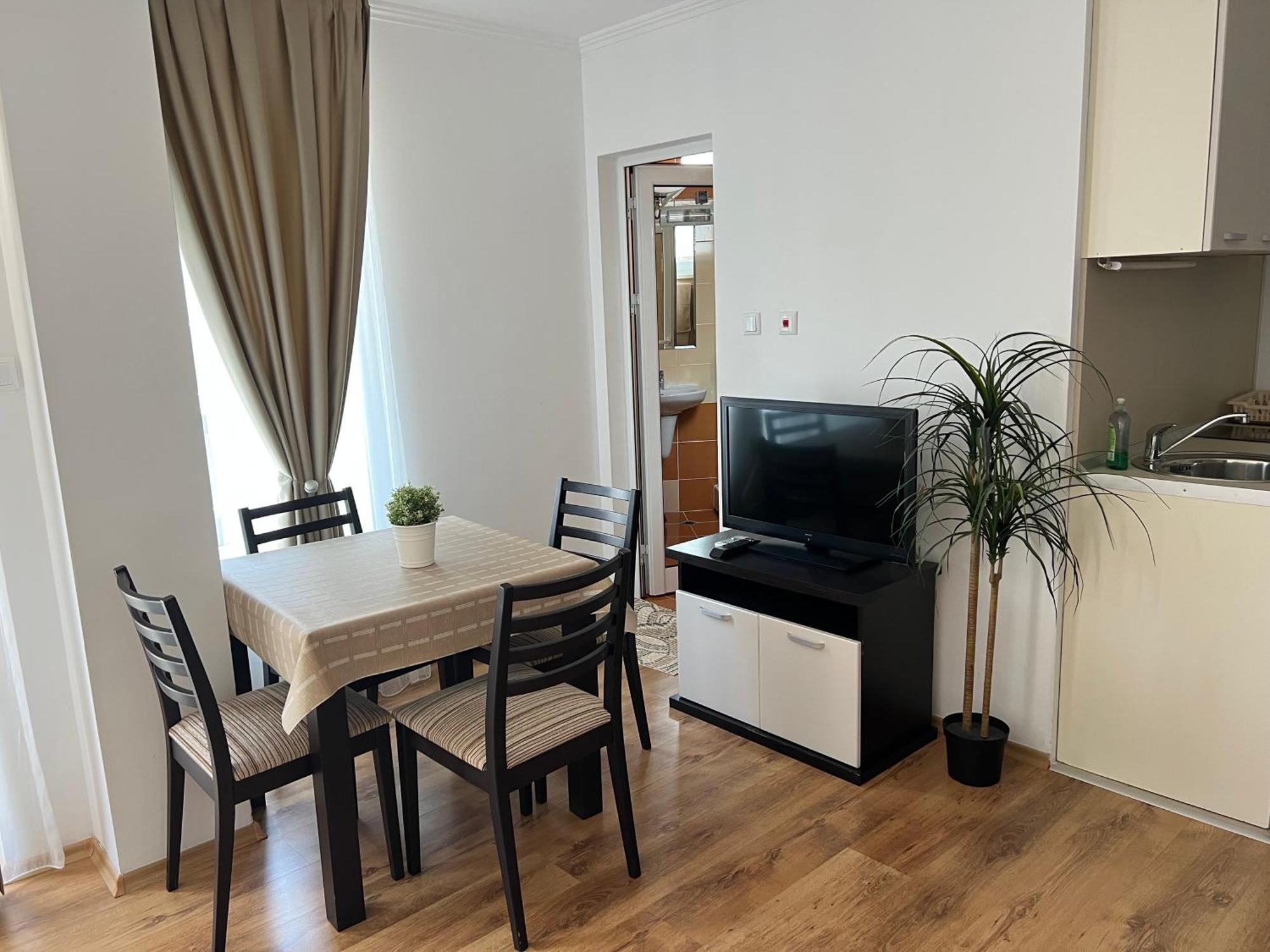 Antorini Apartments Sveti Vlas Exterior photo