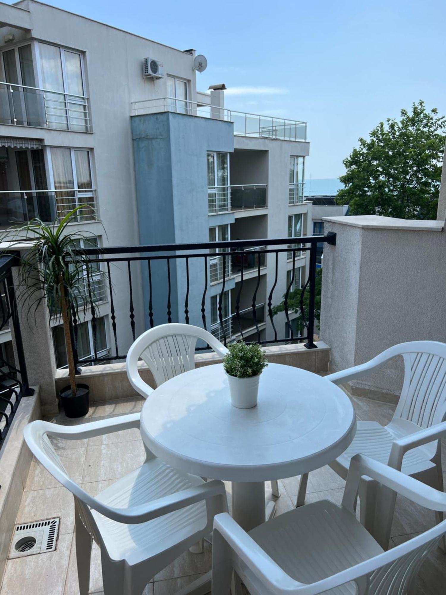 Antorini Apartments Sveti Vlas Exterior photo